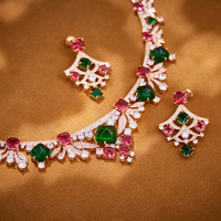 Nouvelle Collection 2025 : Parure de Bijoux Femme Sexy avec Collier et Boucles d'Oreilles en Pierres Précieuses Colorées, en Laiton Hypoallergénique et Inoxydable, Accessoires de Mariage