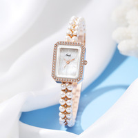 Montre à quartz pour femme avec cadran carré, bracelet imitation perles, lunette en cristal, cadran nacré, élégante montre-bracelet de luxe pour femme