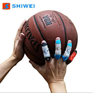 Protège-doigts Shiwei M L en nylon et caoutchouc légers pour le basketball, le football et le volleyball - Product Image 4