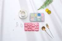 Moule en silicone antiadhésif pour gâteaux, thème costume, qualité alimentaire, réutilisable, mignon, magnétique, pour chocolat, bonbons et glaçons DIY