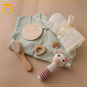 Juguete <span class=keywords><strong>de</strong></span> ganchillo suave, 5 uds., juego <span class=keywords><strong>de</strong></span> regalo para Baby Shower recién nacido, sonajero <span class=keywords><strong>de</strong></span> mano, mordedor, sonajero <span class=keywords><strong>de</strong></span> madera, juego <span class=keywords><strong>de</strong></span> regalo para bebé - Product Image 1