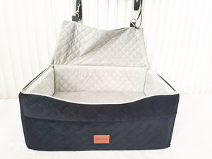 Asiento Elevado para Perros y Cama de Viaje para Perros Pequeños/Medianos con Cinturones de Seguridad y Bolsillos de Almacenamiento - Product Image 3