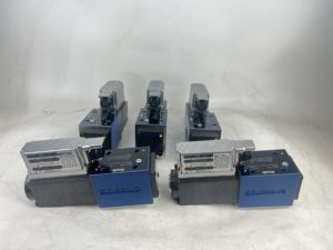 ระบบควบคุมแบบสัดส่วน 4WRPEH 10C3 B50L-2X/G24K0B5M 0811404808 4WRPEH6 4WRPEH10 ระบบไฮดรอลิกแบบสัดส่วน - Product Image 2