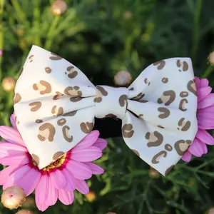 OKEYPETS Luxo Preço Competitivo Moda Casamento Pet Dog Bow Tie Vários Padrão Natal Puppy Bow Tie