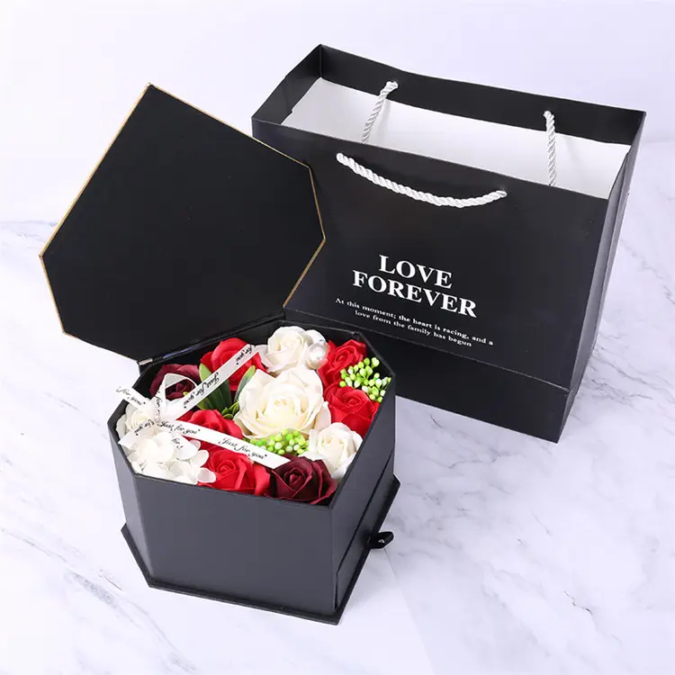 E-1018 Popular Customized Christmas Valentine's Day gift box LOVE rose Flower head soap flower gift Box for Wedding Gif