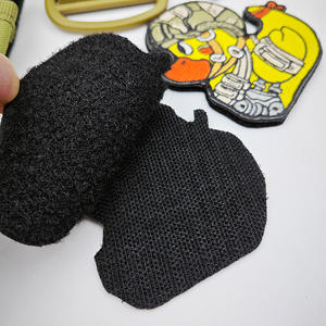 Parche Bordado Táctico Pequeño Pato Amarillo en Stock con Gancho y Bucle - Product Image 4