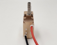 OEM ODM HGO Stack laser à macro-canaux personnalisé 755nm 808nm 1064nm, nouvelle pièce à main haute précision 1000W 10 bars