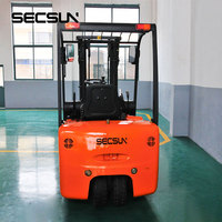 Petit chariot élévateur électrique entrepôt lithium 3 mini à trois roues 1 tonne 1.5 tonnes 2 tonnes chariots élévateurs électriques à guangzhou