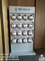 Support de rangement pour casques de sécurité en métal