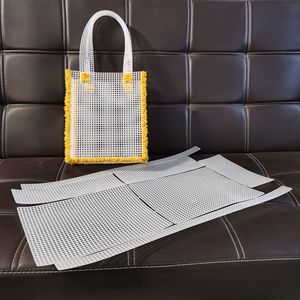 Tissu en maille plastique pour sacs artisanaux DIY - Matériel de crochet tendance avec crochet <span class=keywords><strong>à</strong></span> loquet et motif quadrillé - Product Image 4