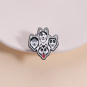 Al por mayor: Broches de metal fundido de níquel negro, estilo caricatura, de la <span class=keywords><strong>serie</strong></span> musical KI SS Band, insignias de recuerdo para ropa - Product Image 3