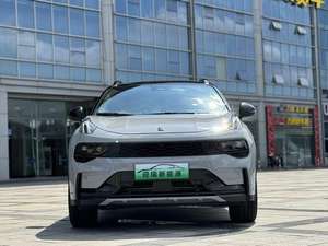 Lynk Co 01 EM-P 2022 SUV hybride rechargeable 1.5T Turbo automatique édition Dawn Extérieur blanc gauche. Lumières LED bicolores. 25,000 - Product Image 4