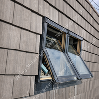 Fenêtre de toit à charnière centrale en aluminium et bois, haut de gamme, en pin massif, pour maison passive, avec micro-ventilation réglable