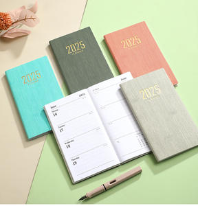 Agenda 2025 A6 en anglais, carnet fin en cuir, petit agenda hebdomadaire, agenda portable, agenda annuel, personnalisable - Product Image 3