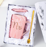 Vente en gros de tasses à café en céramique de haute qualité avec couvercle en marbre Vente à chaud Cadeau souvenir européen pour la rentrée des classes