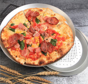 11 12 13 14 pollici <span class=keywords><strong>in</strong></span> alluminio forato <span class=keywords><strong>teglia</strong></span> per <span class=keywords><strong>Pizza</strong></span> rotonda antiaderente per forno - Product Image 1