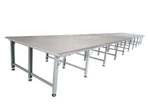 طاولة قص احترافية عالية الدقة لأقمشة الملابس الصناعية مع رفوف وحوامل متينة لتكديس الأقمشة - Product Image 3