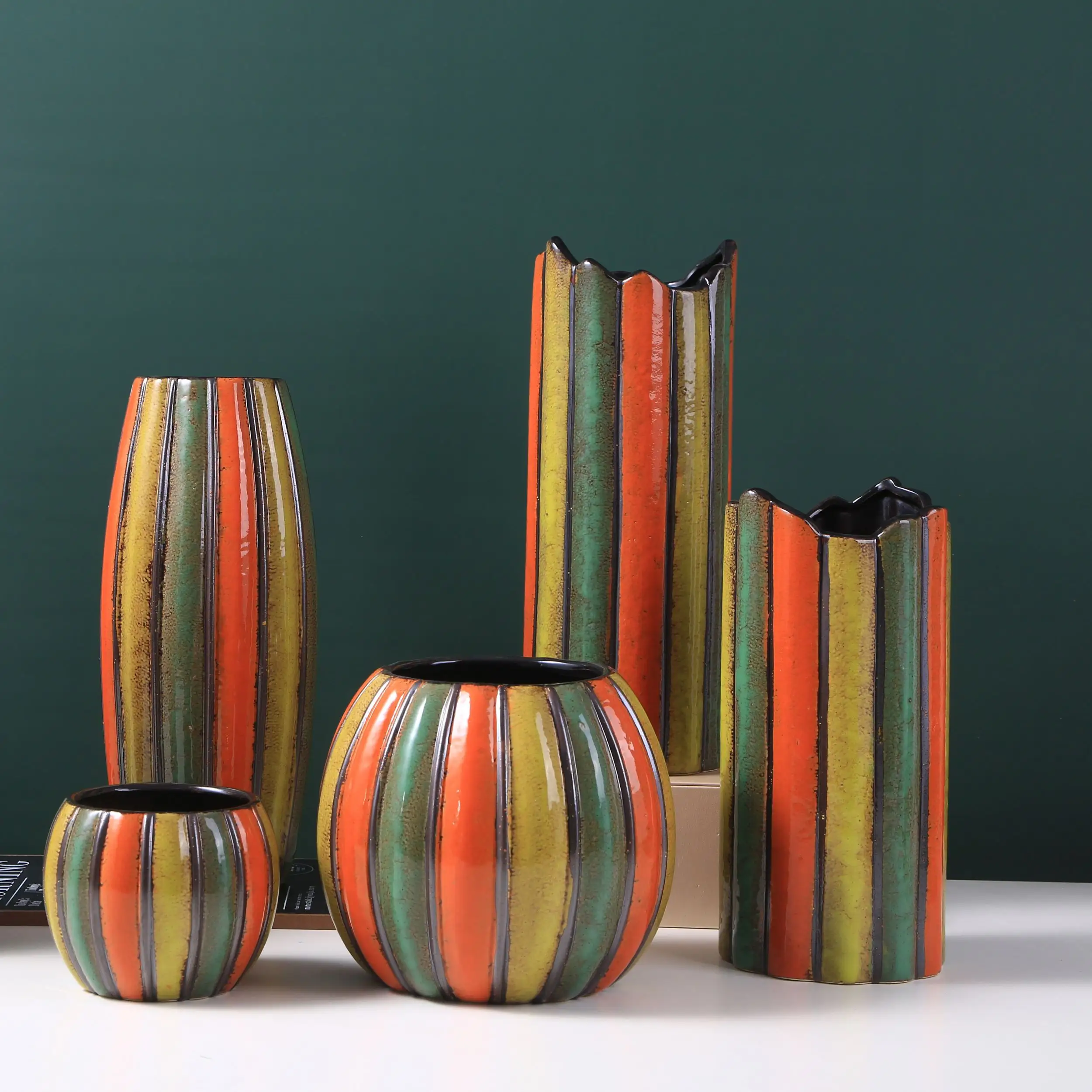 Custom Simple Vintage Nordic Modern Living Room Donut Standing Flower Pot Ceramic Vase with Artificial Plants for Home Decor