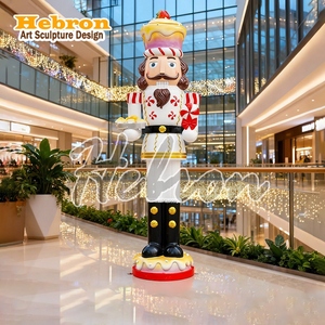 Statue de soldat casse-noisette grandeur nature personnalisée, modèle de sculpture en fibre de verre de dessin animé et figurine d'action pour la décoration intérieure - Product Image 5
