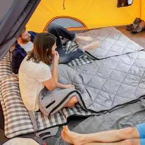 Yüksek kaliteli OEM polyester 20-derece katlanır şekerleme mat taşınabilir katlanır kamp sıcak uyku tulumu yetişkinler için