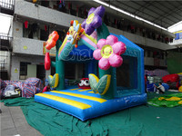 Château gonflable à motif floral en carton, très populaire, pour enfants, avec obstacles, personnalisable, pour fêtes en extérieur et jeux de jardin