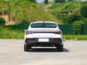 Hyundai Elantra Modèle 2023 1.5L CVT GLX Édition Elite Chine Nouvelles Voitures Prix de Commerce Livraison à Khorgos Transport Terrestre vers Téhéran - Product Image 2
