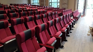 Chaises d'auditorium pliantes avec sièges en canapé, design personnalisé avec logo, pour théâtre et salles de conférence - Product Image 3