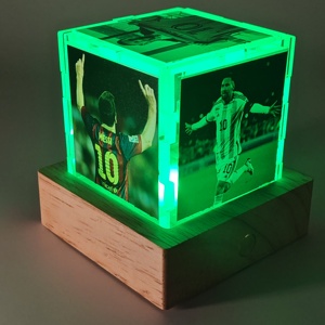 Lámpara Cúbica Cuadrada con Logotipo de Club de Fútbol, el Mejor Regalo para Aficionados al Fútbol 2026, Recargable, <span class=keywords><strong>Madrid</strong></span>, Rangers, <span class=keywords><strong>Chelsea</strong></span>, Impresión UV, Luz Nocturna para Dormitorio - Product Image 4