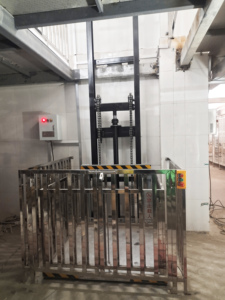 Elevador Hidráulico de Carga Personalizado de Nuevo Estilo con Barandilla de Acero Inoxidable para Almacén y Fábrica - Product Image 3