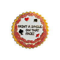 Badges de revers en métal personnalisés par le fabricant, badges en forme de cœur personnalisés, badges émaillés amusants pour vêtements, thèmes : remise de diplôme, fête, gâteau rose