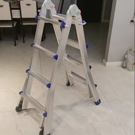 EN131 Articulated Aluminium Step Ladder Giant Tactile Ladder for Home Outdoor Use Small Giant Ladders with Wheels