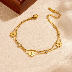 Fashionable Double Layer Daisy Pendant Bracelet Gold Plated Zinc Alloy Bezel Setting Gift Jewelry - Product Image 2