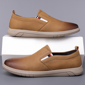 รองเท้าโลฟเฟอร์แบบสวมสำหรับผู้ชาย หนังสีน้ำตาลอมเหลือง พื้นนุ่ม รองเท้าลำลองสไตล์ธุรกิจ สำหรับฤดูใบไม้ผลิและฤดูใบไม้ร่วง เหมาะสำหรับวัยรุ่น - Product Image 3