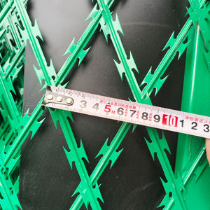 Высокозащитная колючая проволока с оцинкованными лезвиями для защиты периметра и обеспечения безопасности объектов - Product Image 5