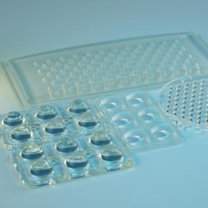 공장 사용자 정의 크기 모양 하이 퀄리티 성형 아 코팅 태양 전지판에 대 한 높은 붕규산 유리 다중 요소 렌즈 배열 - Product Image 1