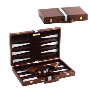 <span class=keywords><strong>Jeu</strong></span> de société de Backgammon pliable en cuir PU <span class=keywords><strong>Crazy</strong></span> Horse de luxe de 21 pouces fabriqué à la main avec logo personnalisé - Product Image 1