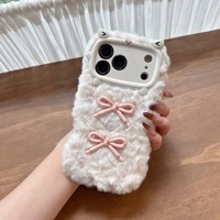 Coque de protection pour iPhone 18 Pro Max 17 16 15 14 13, motif cochon mignon style peluche avec nœud et perles, pour objectif d'appareil photo
