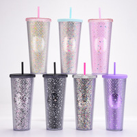 Prêt à expédier tasse en plastique réutilisable colorée à double paroi 24oz gobelet en diamant clouté tasse à boisson froide avec paille