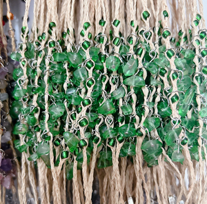 Coloré Irrégulier Pierre Raphia Paille Tissé À La Main Bracelets Cristal Naturel Pierre Chanceux Cordon Tressé Souhait Bracelets Fille Cadeaux - Product Image 6