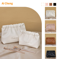 XiYou pochette de rangement de voyage personnalisée en cuir petit sac cosmétique froissé Snap vente en gros Maquillage Trousse sac de maquillage fermeture éclair