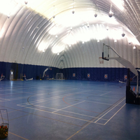 Dôme gonflable à grande portée personnalisé pour couvrir les terrains de tennis, de volley-ball, de football, de basketball et de pickleball
