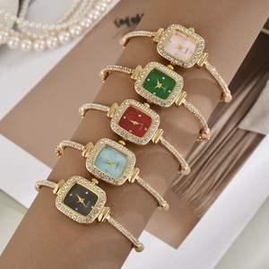 Montre numérique LED de luxe sportive de style nouveau avec diamants ovales incrustés, avec alarme, bracelet à cordon unisexe - Product Image 1