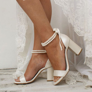 Sandales à talons carrés en perles ivoire pour femmes, élégantes chaussures de mariée à talons hauts pour <span class=keywords><strong>mariage</strong></span> - Product Image 1