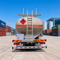 Camion-citerne Sinotruk HOWO 8X4 30000L, camion-citerne lourd pour le transport d'essence, de diesel et de pétrole