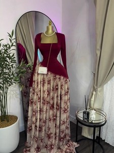 Robes maxi élégantes pour femmes, à manches longues, avec dentelle, imprimé doux, col carré, ceinture, haute élasticité, tendance - Product Image 5