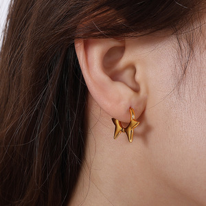 ต่างหูห่วงรูปดาวทรงเรขาคณิต เครื่องประดับแฟชั่นเหล็กไทเทเนียมชุบทอง 18K - Product Image 4