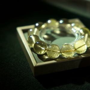 Bracelet en verre du désert libyen rare, gemme pharaonique, relique cosmique, météorite jaune, pierres de météorite claires pour la purification - Product Image 2