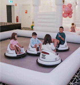 Pare-chocs gonflable blanc de 13 pieds avec piste de course pour enfants gonflable d'extérieur pour voitures tamponneuses - Product Image 1