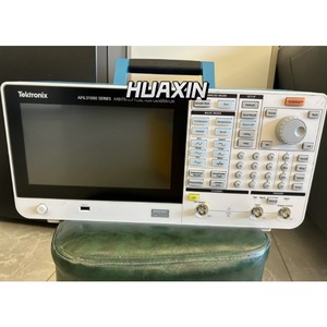 เท็กทรอนิกซ์ AFG31021 25 เมกะเฮิรตซ์, ช่องสัญญาณเดี่ยว, 250 MSa/s, เครื่องกำเนิดสัญญาณแบบ Arbitrary/Function Generator - Product Image 1