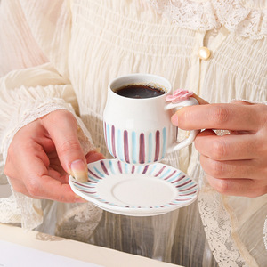 Juego de Taza y Plato de Café de Cerámica de Diseño Moderno, Tazas de Café de Cerámica de Alta Gama con Platos para el Hogar - Product Image 2